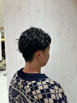 ショート パーマ メンズ 中嶋 紘夢のヘアスタイル