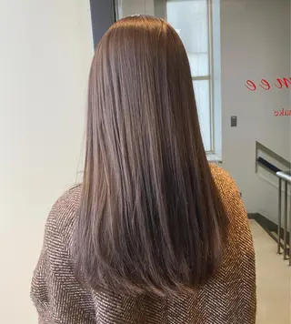 セミロング カラー マツエク・マツパ 🌿ガクト 🌿艶髪透明感のヘアスタイル