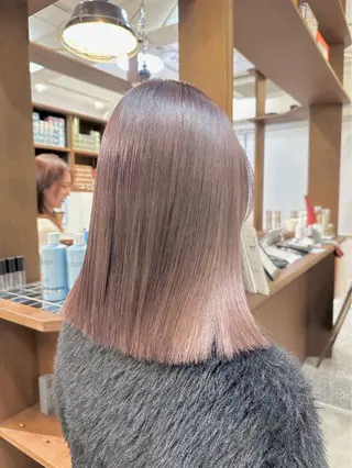 ミディアム 牧田 彩香のヘアスタイル