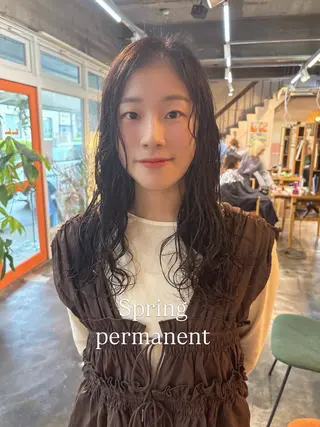 ロング shiho/レイヤー /透明感カラーのヘアスタイル