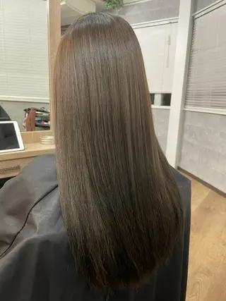 ロング SALOWIN心斎橋Suite店所属・ブリーチ毛にもできる 縮毛矯正|鷹司郎のヘアスタイル