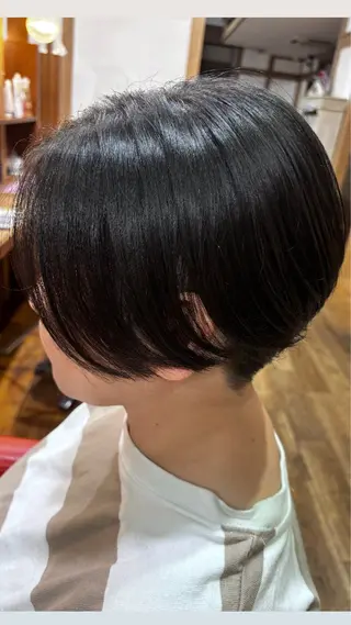 ショート 花澤 紗更のヘアスタイル