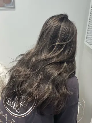 セミロング カラー ✨レイヤーカット 海外ヘア/原宿✨のヘアスタイル