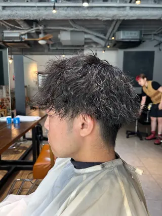 パーマ メンズ 🎨デザイン🥇 美髪・艶髪　日暮千敬のヘアスタイル