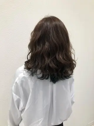 セミロング 岸 保奈美のヘアスタイル