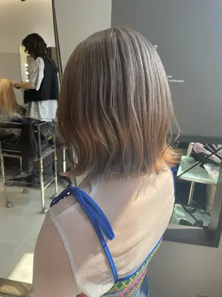 カラー AIRI layer cut hairのヘアスタイル