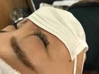 マツエク・マツパ 保子 祐里香のヘアスタイル