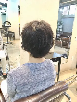 ショート カラー パーマ ヘアアレンジ 桜田 修未のヘアスタイル