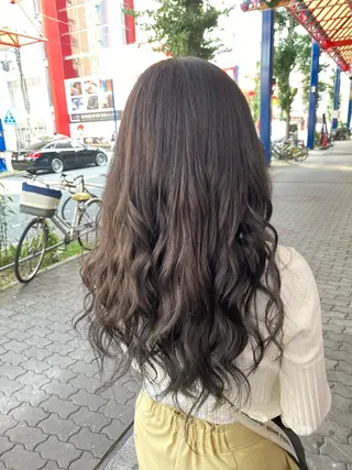 セミロング ゆぴ☾‪/推しカラー /ハイトーンのヘアスタイル