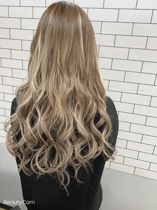 ロング カラー リルフェアリー 磐田店のヘアスタイル
