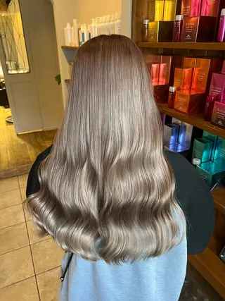 ロング 小嶋 秀明/ 本物の髪質改善⭐️のヘアスタイル