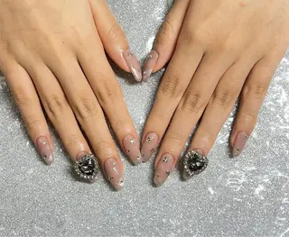 ネイル VIERU 🌈🎀💖のネイルデザイン