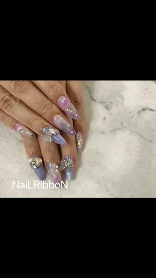 ネイル ネイルリボン 受付スタッフのネイルデザイン
