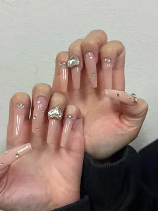 ネイル シャインネイル所属・伊藤 くるみのネイルデザイン