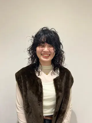 ミディアム パーマ メンズハイトーン/栄 /イトウタケルのヘアスタイル