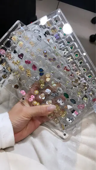 ネイル Legit nail salonのネイルデザイン