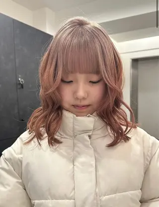 セミロング トリウミ カホのヘアスタイル