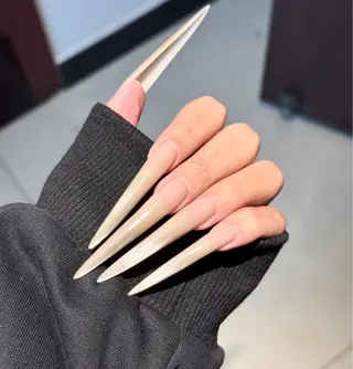 カラー U.mi Nail Salonのネイルデザイン