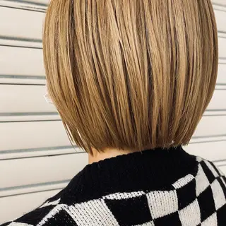 ショート カラー 佐藤 彩香のヘアスタイル