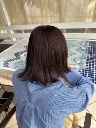 ミディアム miloc MOMOKAのヘアスタイル