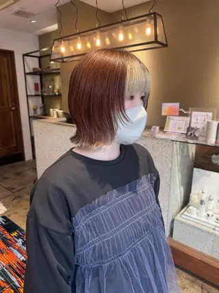 ミディアム YUI/レイヤー/ ハッシュカットのヘアスタイル