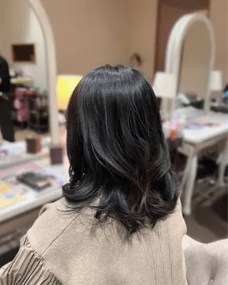 ミディアム 小島 瑚白のヘアスタイル