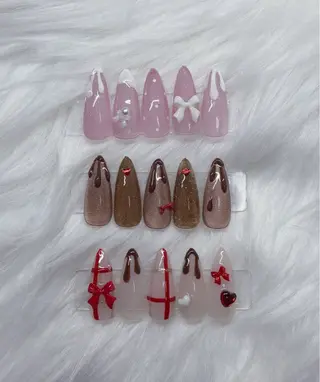 ネイル sharesalon  Mariris所属・KARIN🍓🐯 ￤堺筋本町ⓃⒶⒾⓁのネイルデザイン