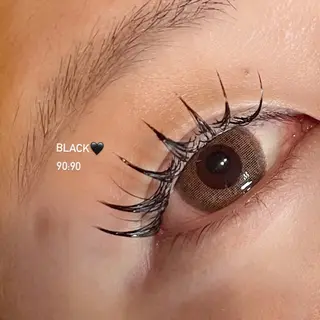 マツエク・マツパ alu所属・マキノ キョウカのヘアスタイル