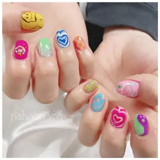 ネイル ＶＩＶＩ nailsalonのネイルデザイン