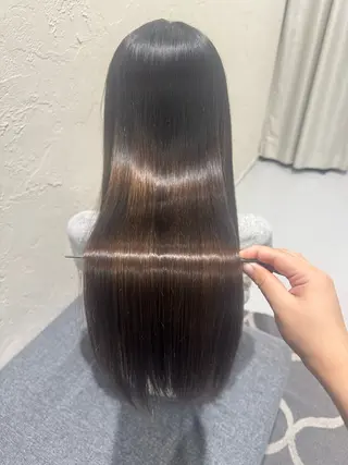 ロング LyriQ所属・池戸 梨衣のヘアスタイル