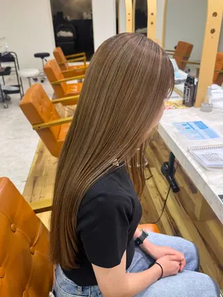 ロング カラー 野中 悠那のヘアスタイル