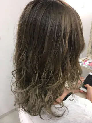 ミディアム カラー 髪質改善 中川 翔のヘアスタイル