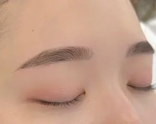 アイブロウ HEXA AMIの眉毛・アイブロウイメージ