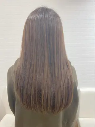 カラー GRANLUSSO 〜グランルッソ駅前店所属・木口 嘉美のヘアスタイル