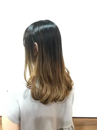 セミロング カラー Annon プライベートサロンのヘアスタイル