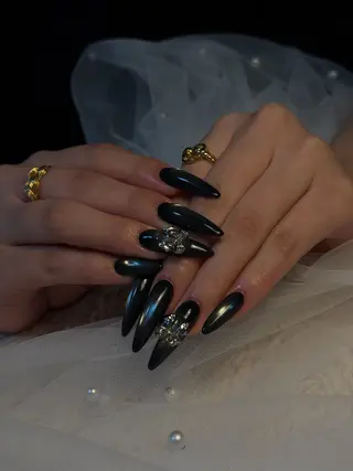 ネイル femme💫 CARINAのネイルデザイン