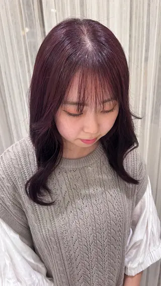 セミロング カラー cher. 熊谷衣織のヘアスタイル