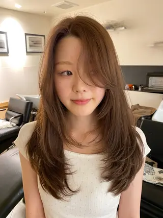 ロング カラー ナチュラルヘア🫧 ナナミのヘアスタイル