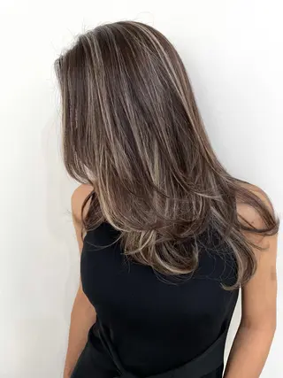 ロング gisele所属・小山 一之のヘアスタイル