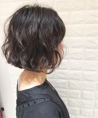 ミディアム パーマ THE DAY所属・AKI HASHIMOTOのヘアスタイル