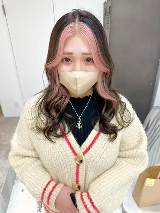 セミロング カラー kai .のヘアスタイル