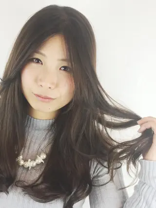 ロング ナガサカ サチのヘアスタイル