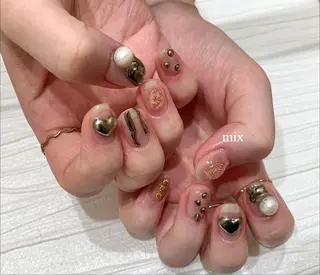 ミディアム m kaori𓃟のネイルデザイン
