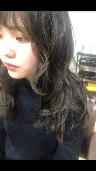 セミロング カラー 時末侑実 桜井駅のヘアスタイル
