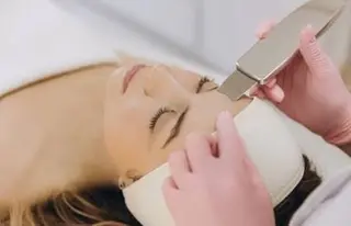 【ハーブピーリング&アロマリンパマッサージ nana】医療提携サロン所属・美肌&アロマ🌸 nana 中目黒のエステ・リラクイメージ