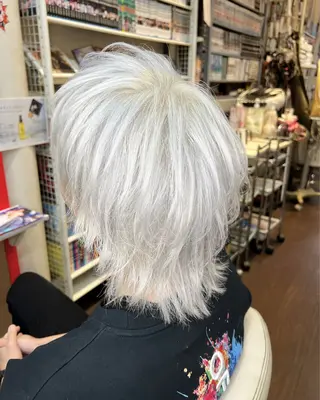 ショート カラー メンズ まさき✂︎ブリーチ／ デザインカラーのヘアスタイル