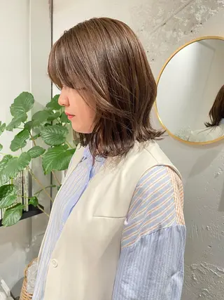 ミディアム カラー ウルフ/似合わせ レイヤー/RIHOのヘアスタイル