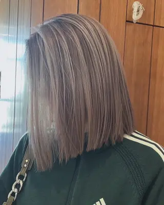 ミディアム カラー 渋谷/レイヤーボブ・ 韓国ボブ特化/楓のヘアスタイル