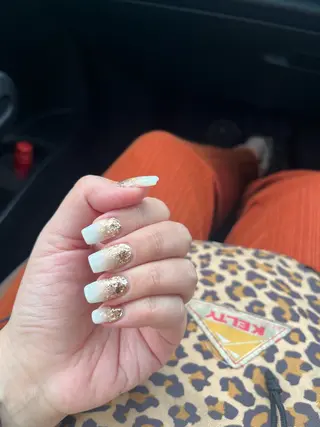 ネイル minoriba ひばりヶ丘駅北口店所属・ネイリスト ももこのネイルデザイン