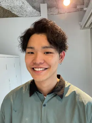 ミディアム パーマ メンズ 島本 燎のヘアスタイル